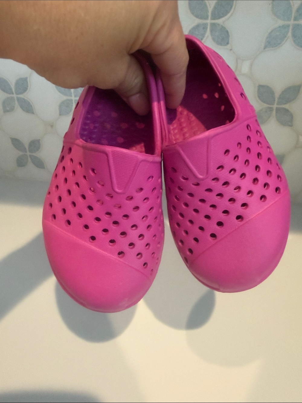 Toms Kids Pink Slip-On Water Shoes size 5